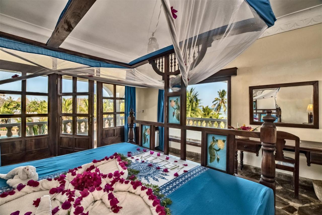 Jumbo Club Watamu Hotel ภายนอก รูปภาพ