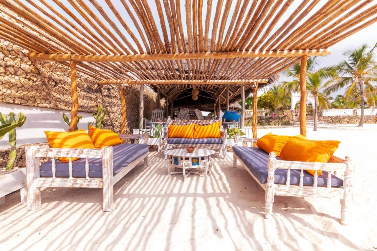 Jumbo Club Watamu Hotel ภายนอก รูปภาพ