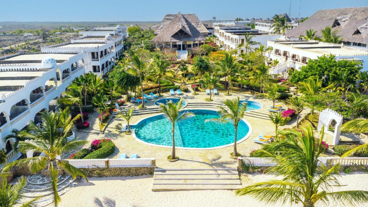 Jumbo Club Watamu Hotel ภายนอก รูปภาพ