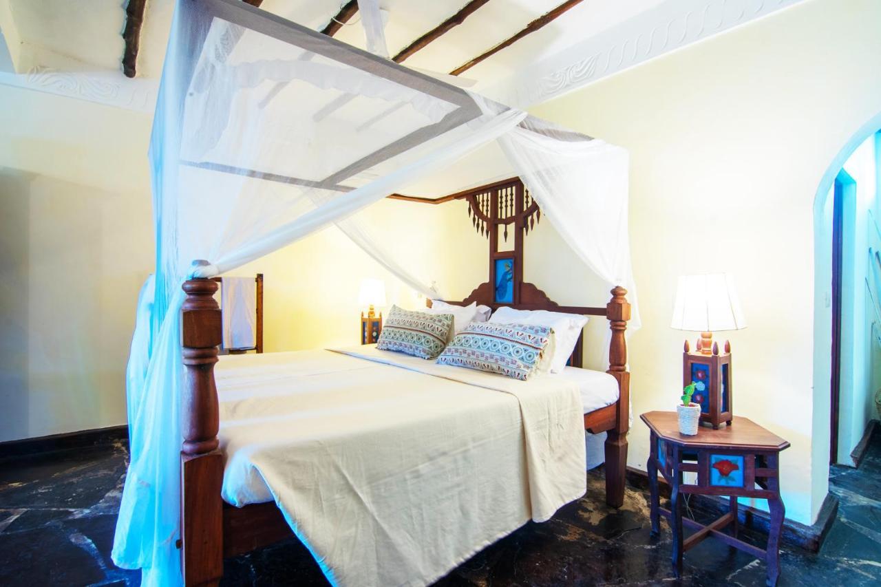 Jumbo Club Watamu Hotel ภายนอก รูปภาพ