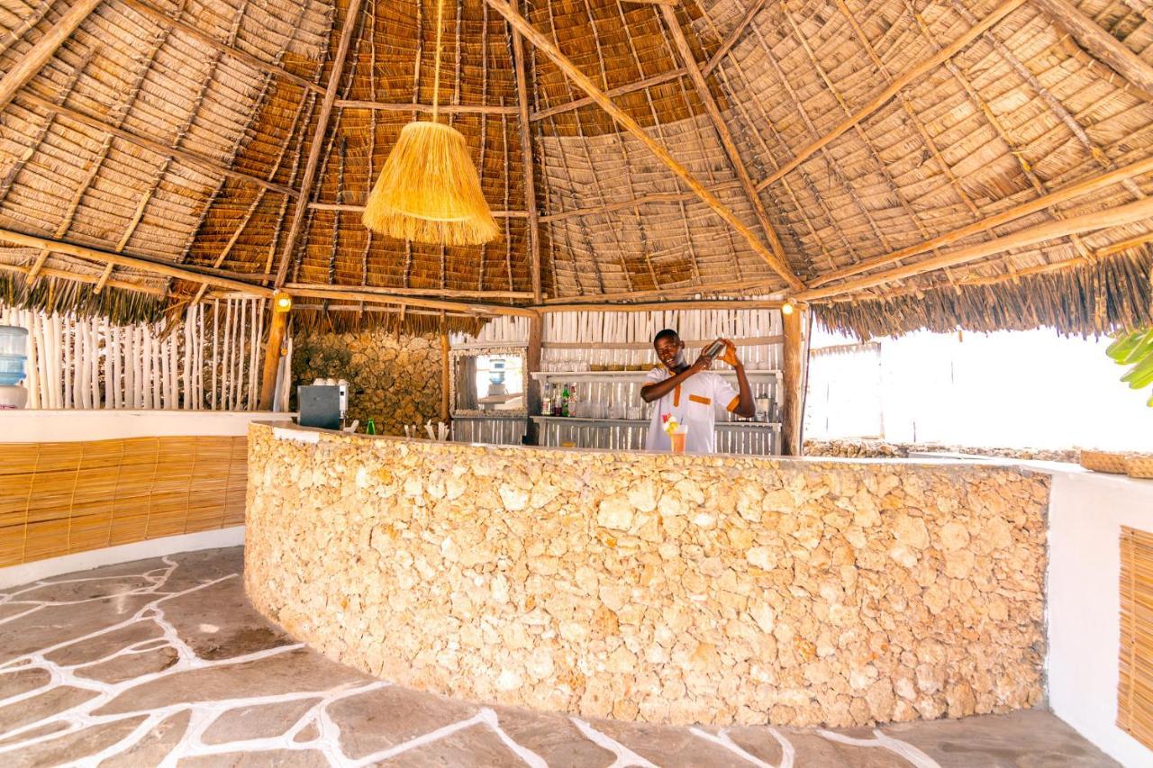 Jumbo Club Watamu Hotel ภายนอก รูปภาพ